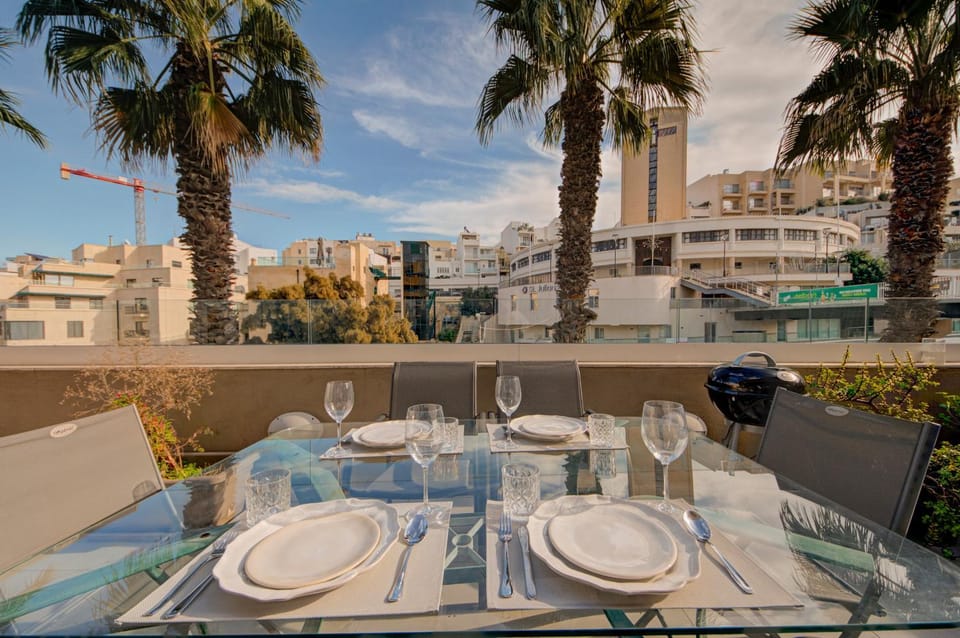 St Julian's 2Br Terrace Suite with Private Jacuzzi Apartment in Saint Julians