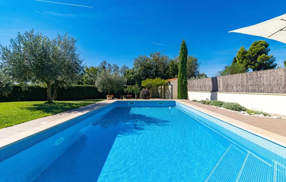 House Moreda by Istrialux Villa in Vodnjan