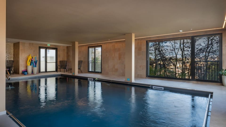 Pool view, Swimming pool