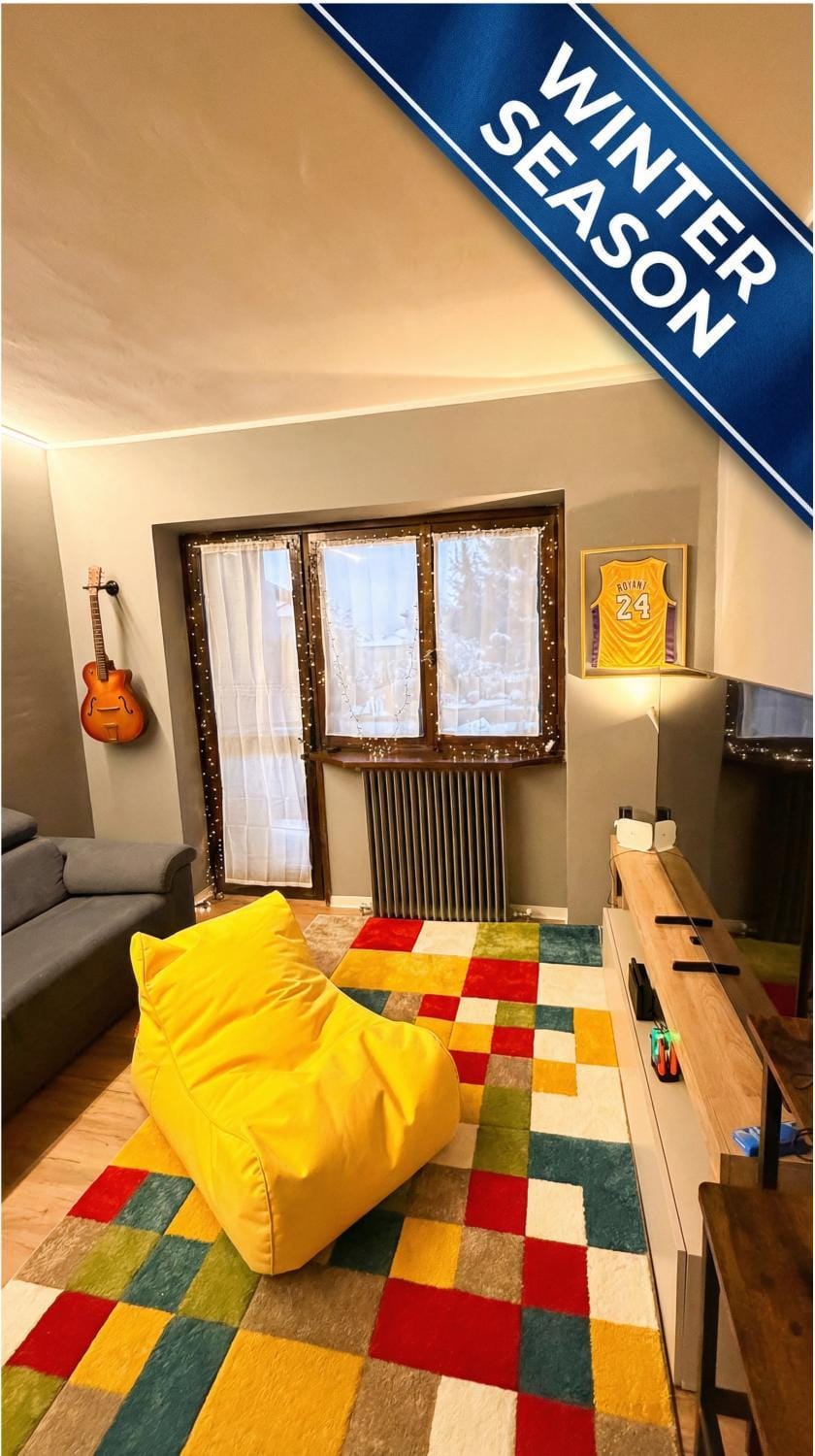 Communal lounge/ TV room, TV and multimedia, Seating area