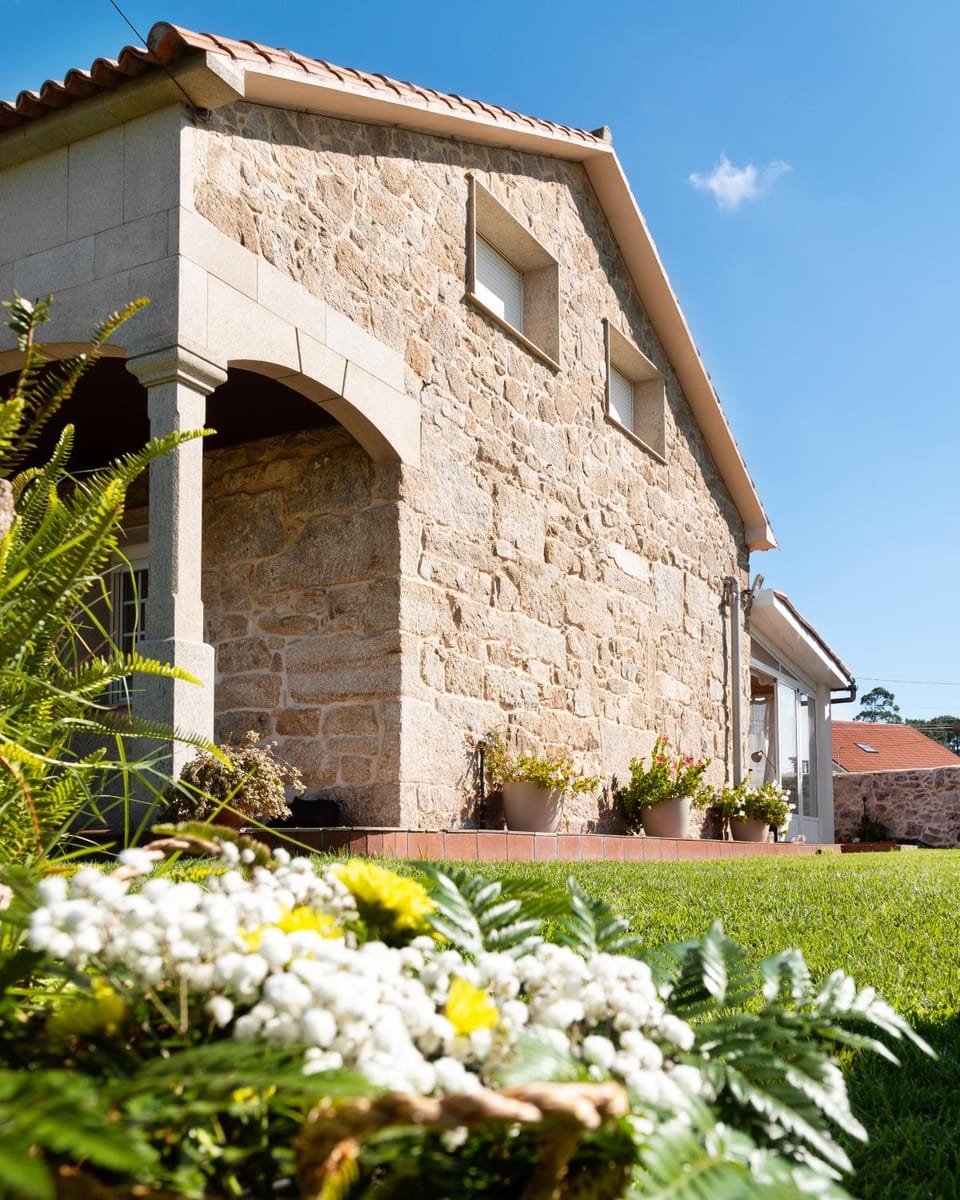 Facade/entrance, Garden