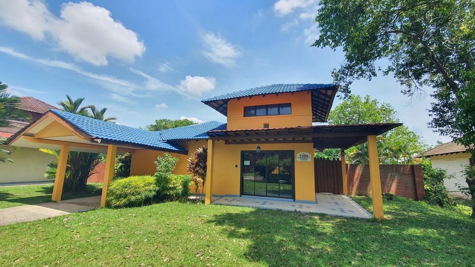 Lilac Villa A'Famosa Resort by Holiday Pool Villa Villa in Negeri Sembilan, Malaysia