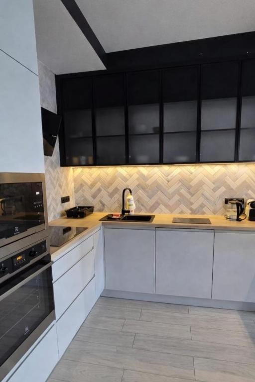 microwave, stove, kitchen
