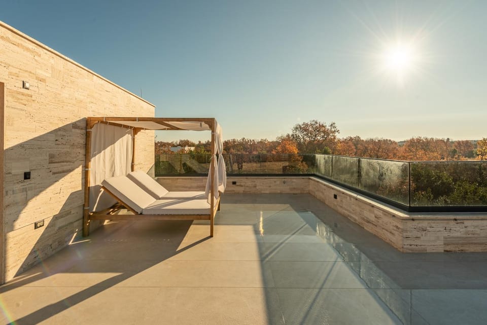 View (from property/room), Balcony/Terrace, Seating area