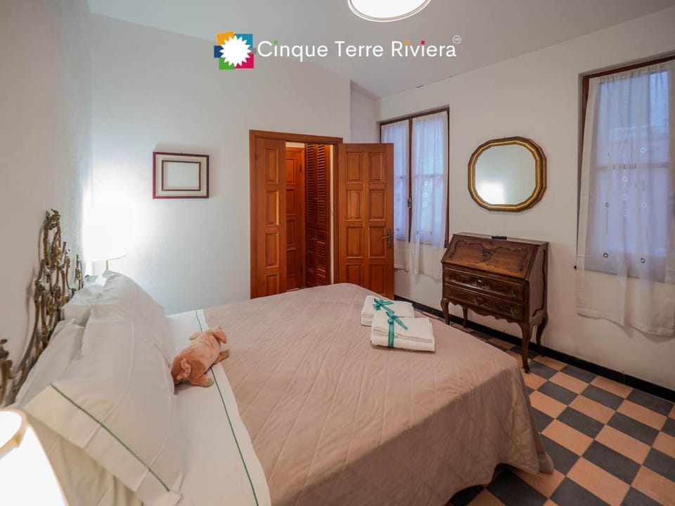 Bed, Photo of the whole room, Bedroom, Bedroom