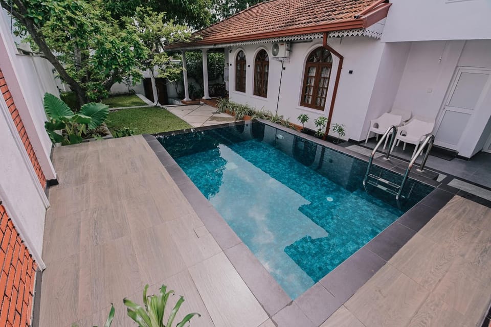 Property building, Swimming pool