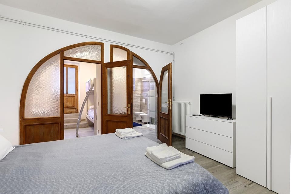 Property building, Living room, Bedroom