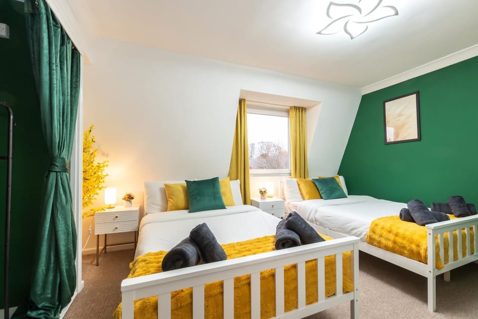 Open Mind Property- Hot tub, Sauna & Free Parking House in Portsmouth