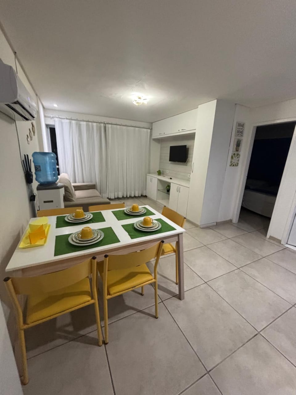 TV and multimedia, Dining area, air conditioner
