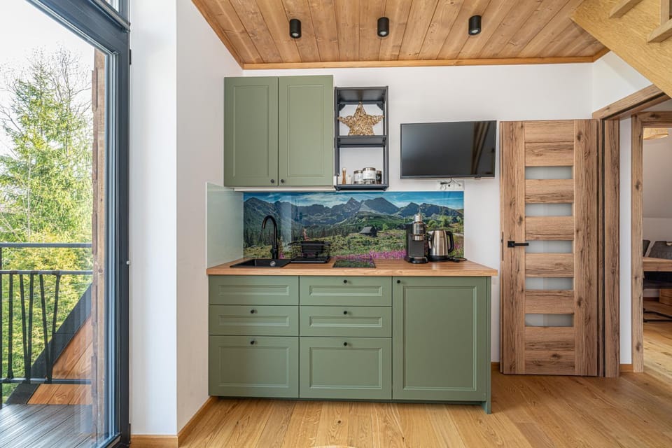 Kitchen or kitchenette, Living room