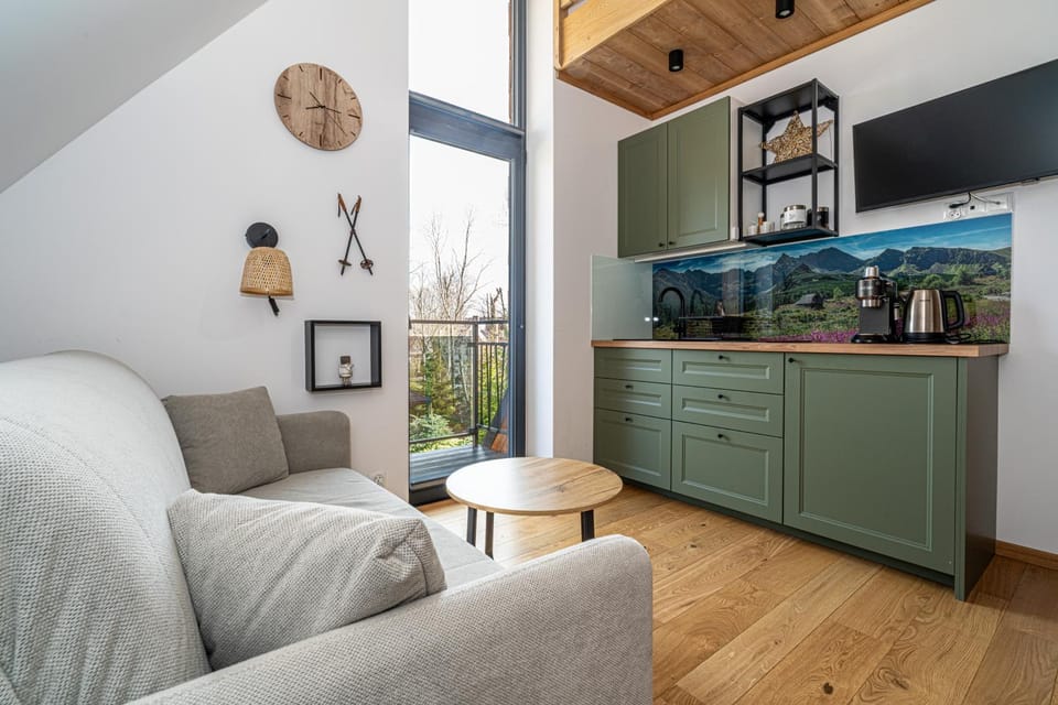 Kitchen or kitchenette, Living room
