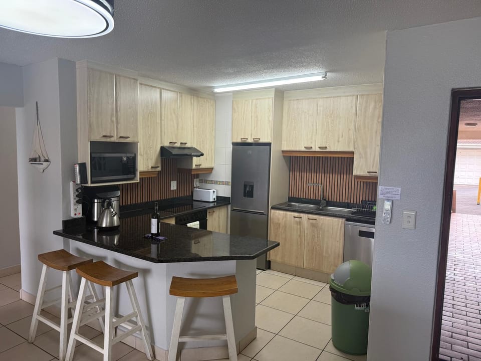 37 Laguna La Crete Apartment in Margate