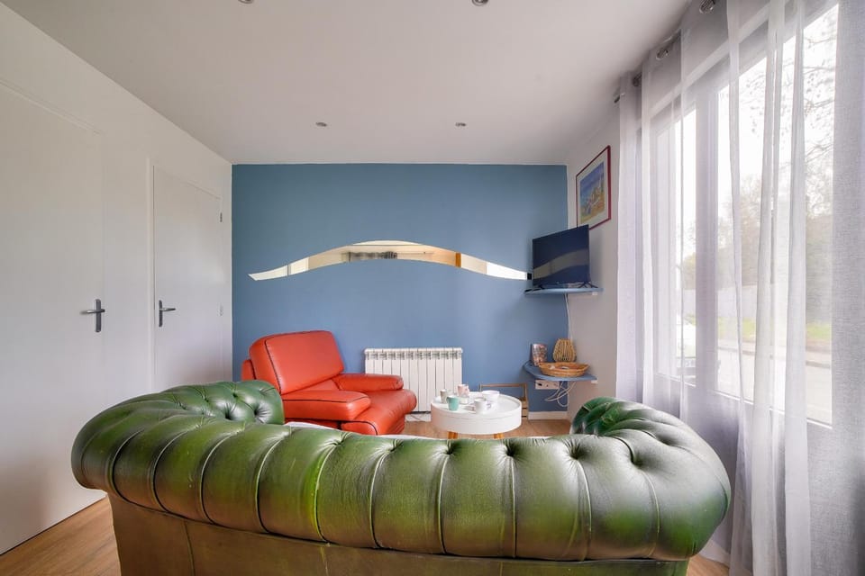 Communal lounge/ TV room, Living room