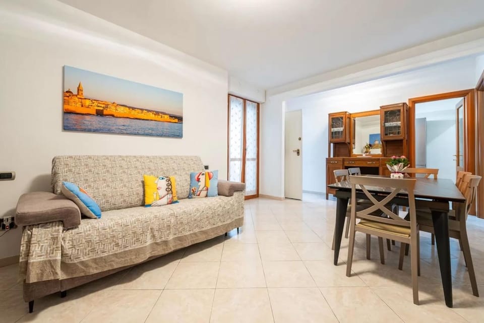 Living room, Decorative detail