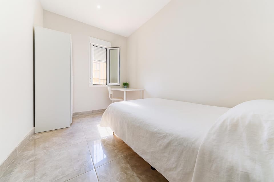 Bed, Photo of the whole room, Bedroom, wardrobe