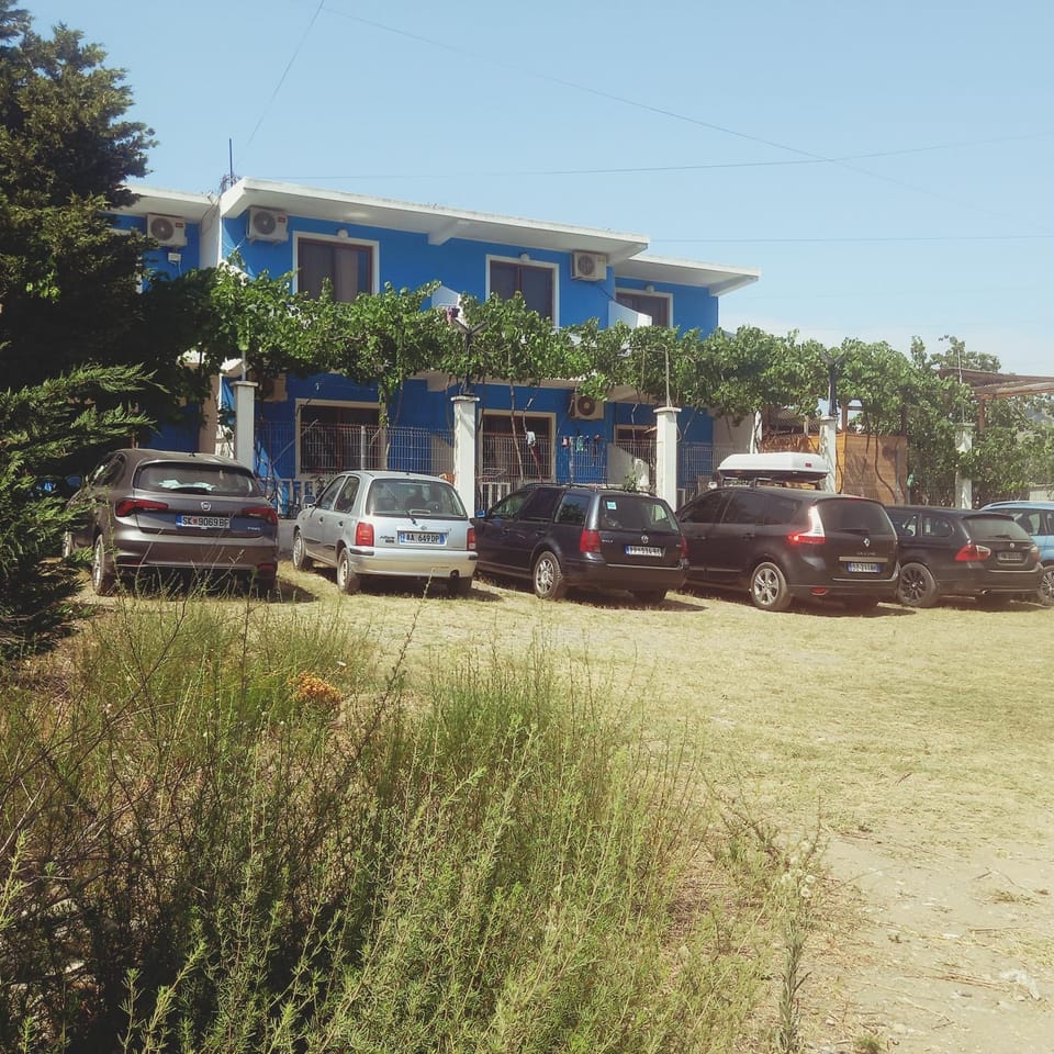 Property building, Day, Parking