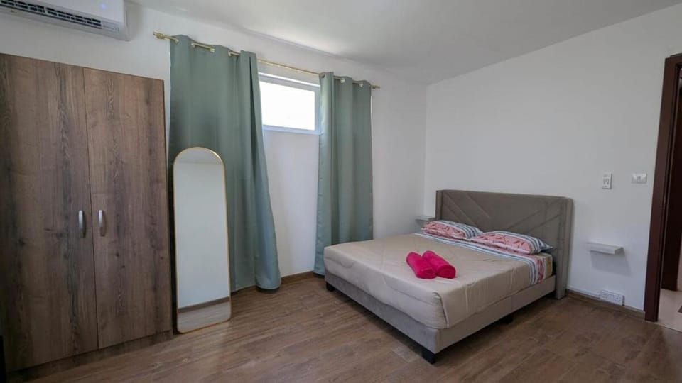 Tamarin APT 3 wPool- 4 min from Beach Apartment in Rivière Noire District, Mauritius