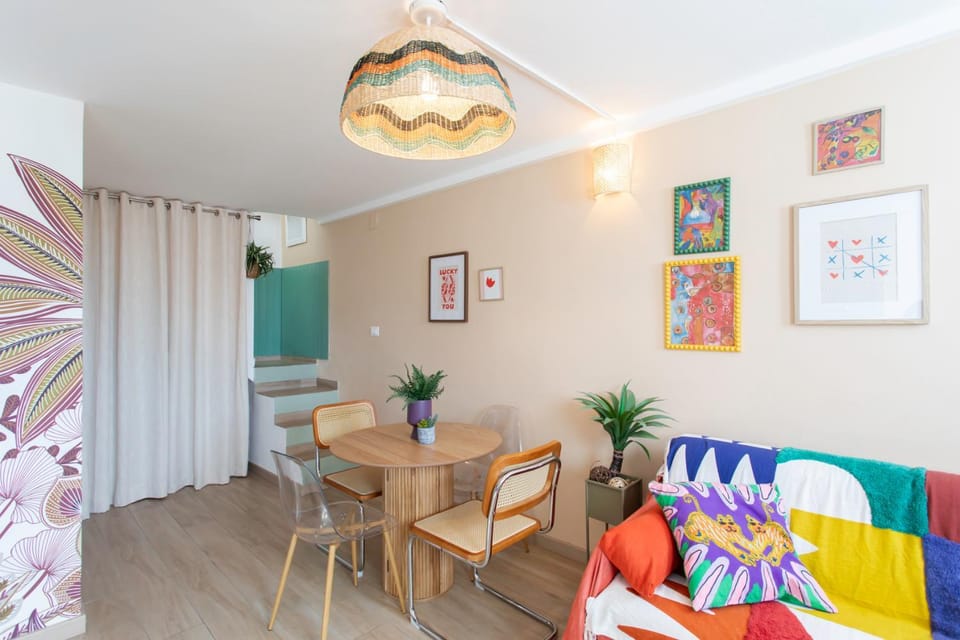 Living room, Dining area