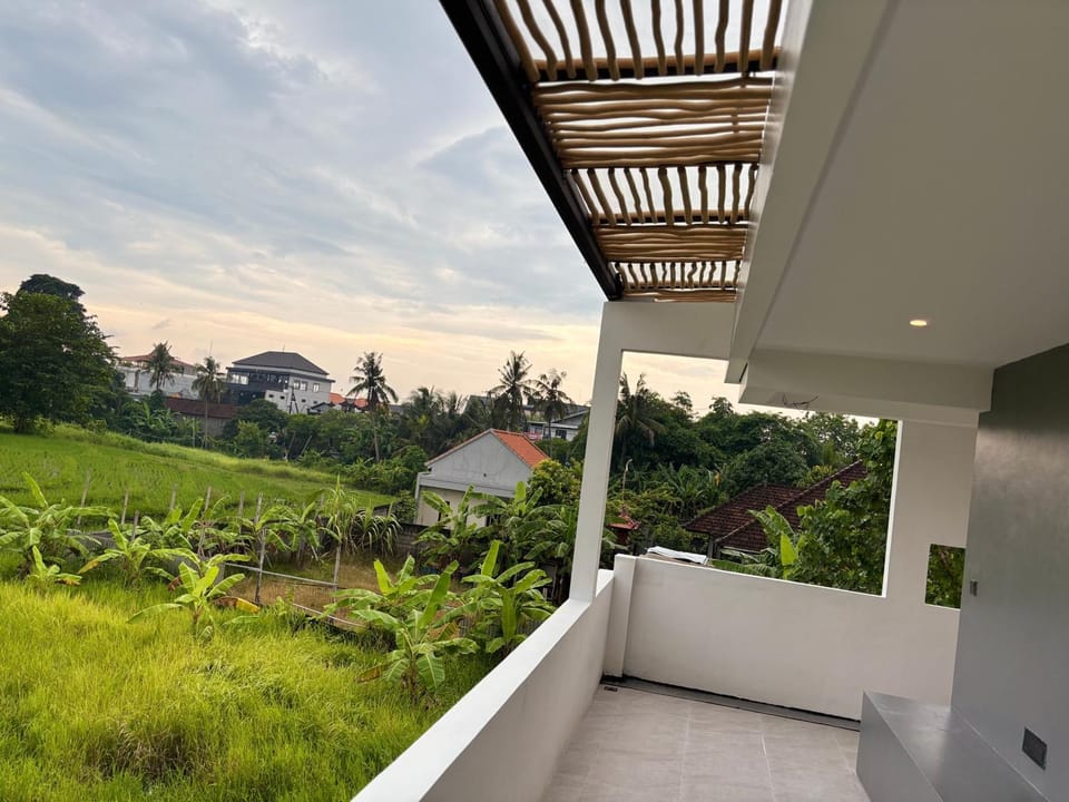 Laziela Guest House Bed and Breakfast in North Kuta