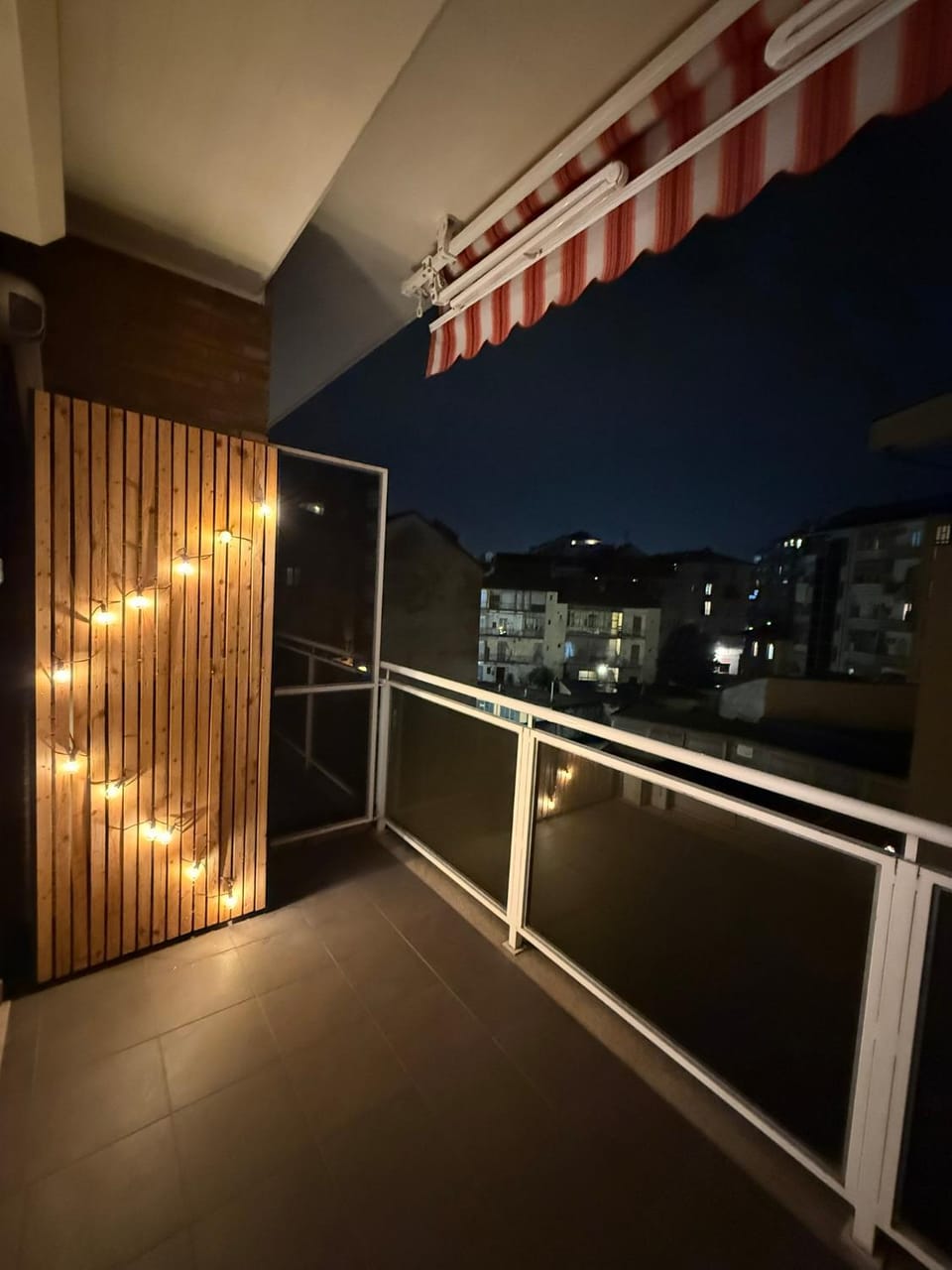 Night, View (from property/room), Balcony/Terrace