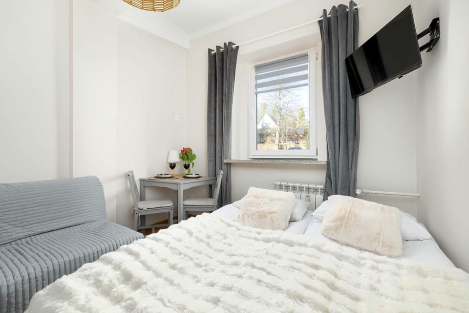 Bed, TV and multimedia, Photo of the whole room, Seating area, Evening entertainment