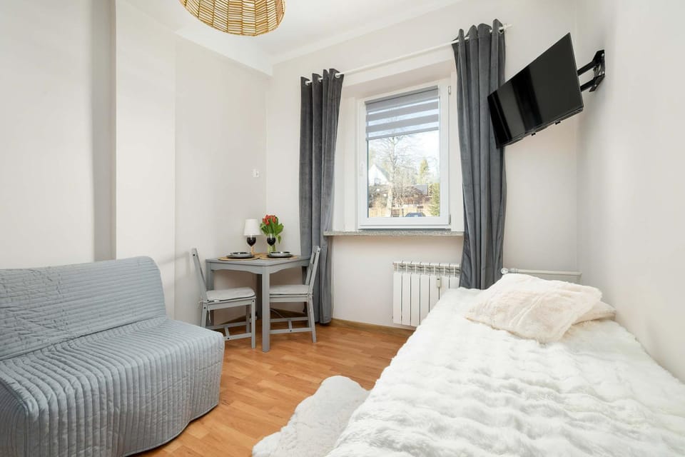 Bed, TV and multimedia, Photo of the whole room, Seating area