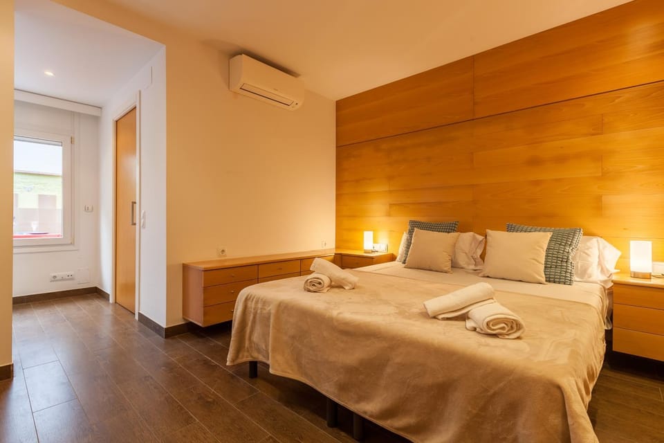 Living room, Bedroom