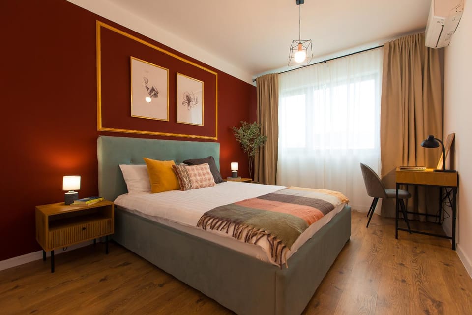 Photo of the whole room, Bedroom