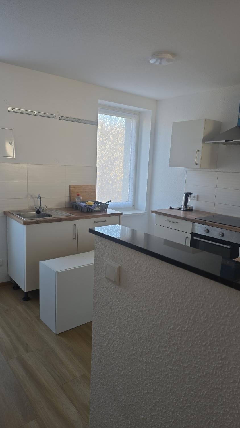 Schöne Vollausgestattete Monteurs- Gästewohnung nähe Raffinerie Leuna und Geiseltalsee 0304 Apartment in Thuringia, Germany