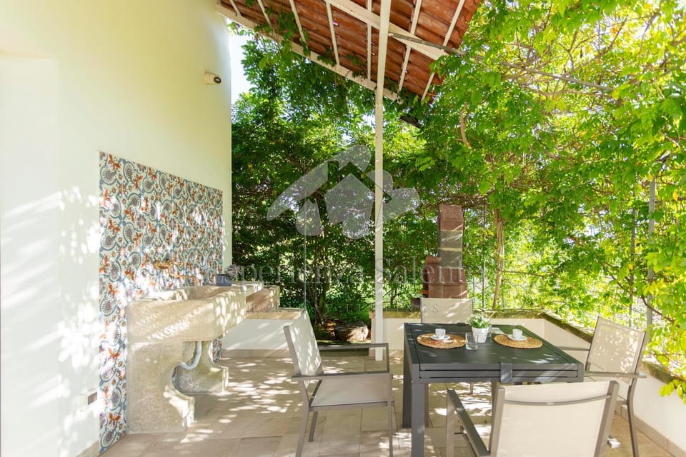 Patio, Dining area