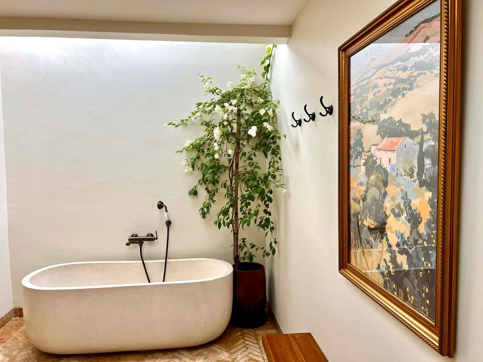 Bathroom, Bath