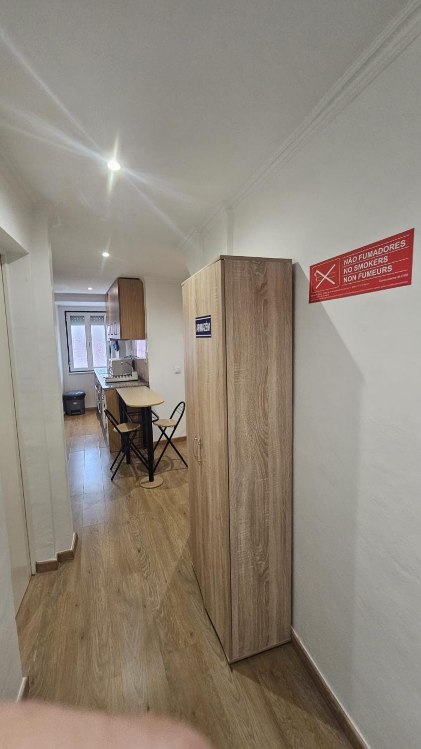 Kitchen or kitchenette, Dining area, wardrobe