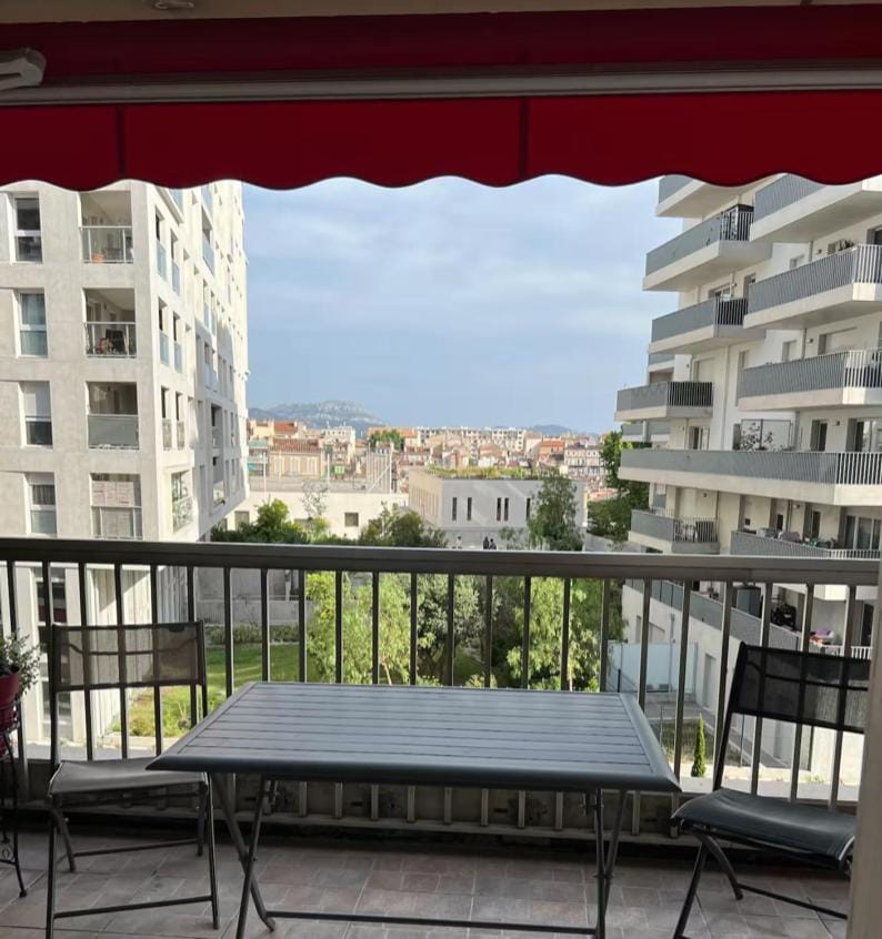 Petit Cocon Palais Lonchamp Apartment in Marseille