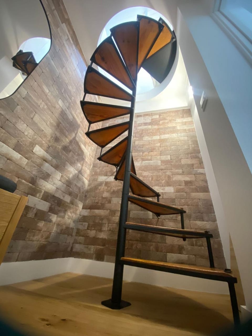 Brand New Cozy Challet-10'm walk to the Beach Apartment in Estoril