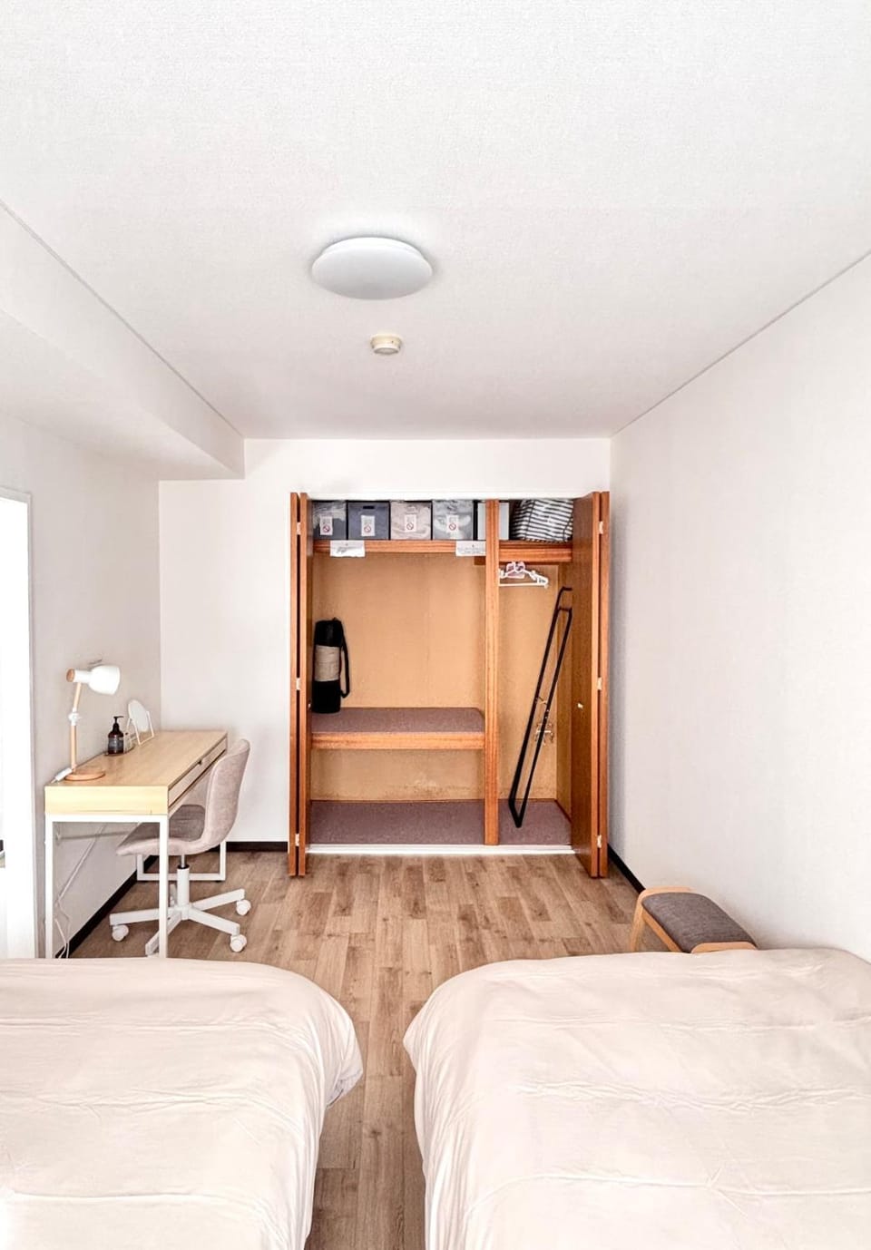 Bedroom, wardrobe