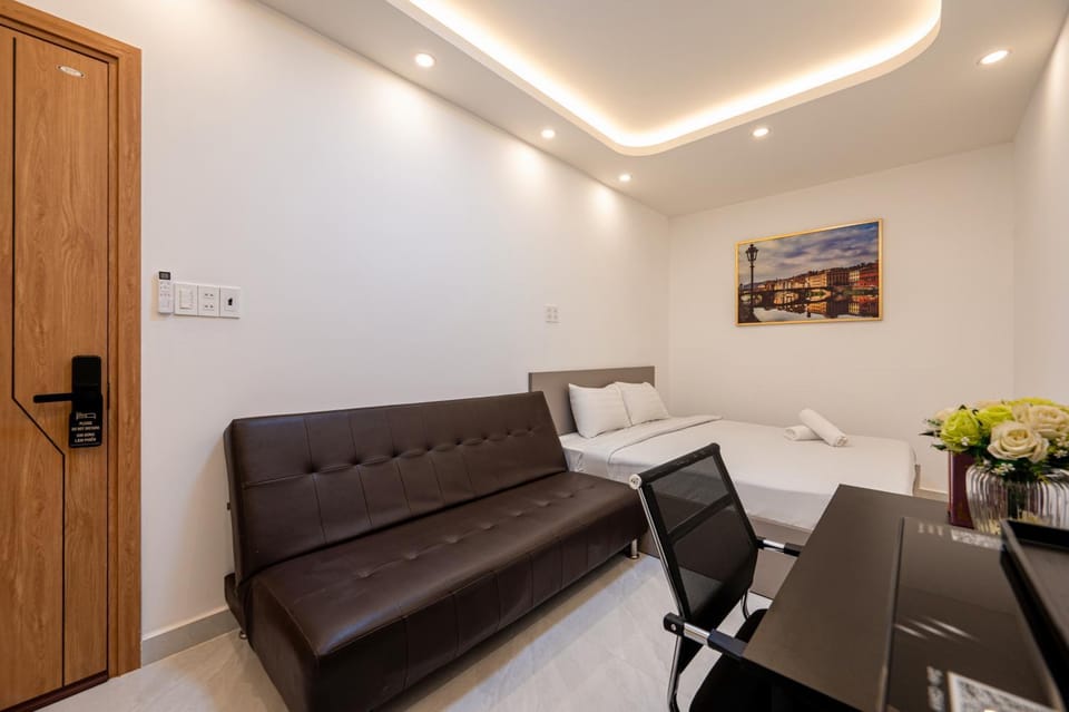 TV and multimedia, Bedroom, flat iron, air conditioner