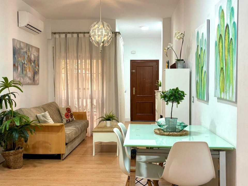 ANSA Beach Apartments - Jinetes Suite Apartment in Malaga