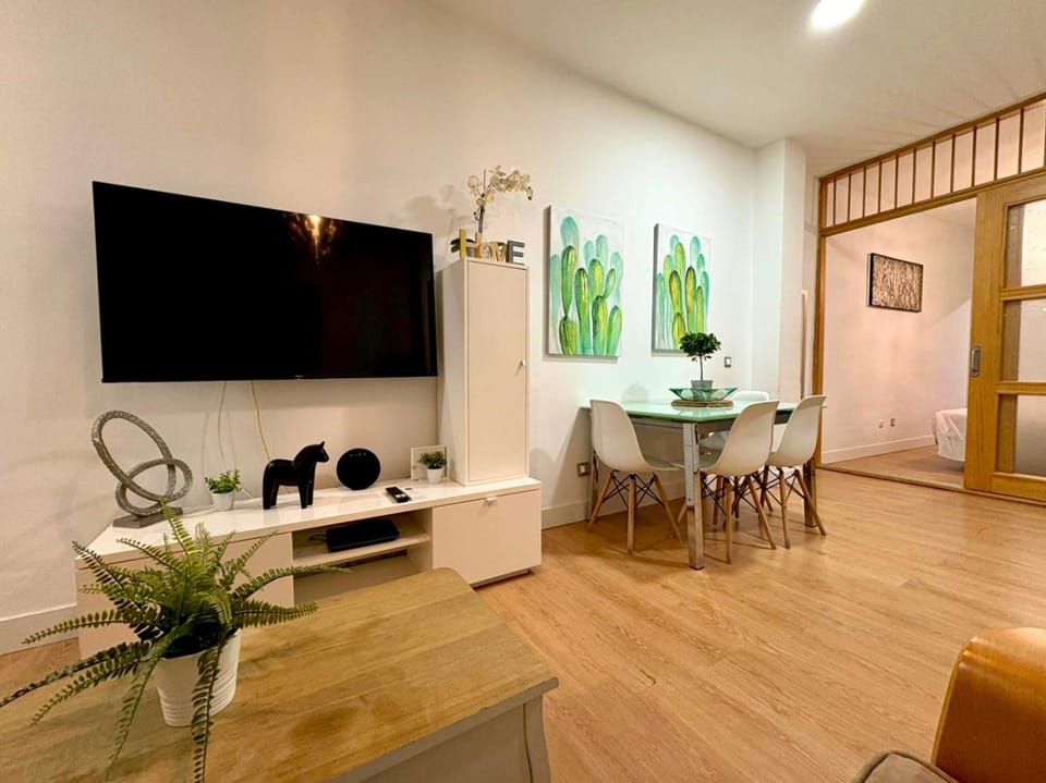 ANSA Beach Apartments - Jinetes Suite Apartment in Malaga