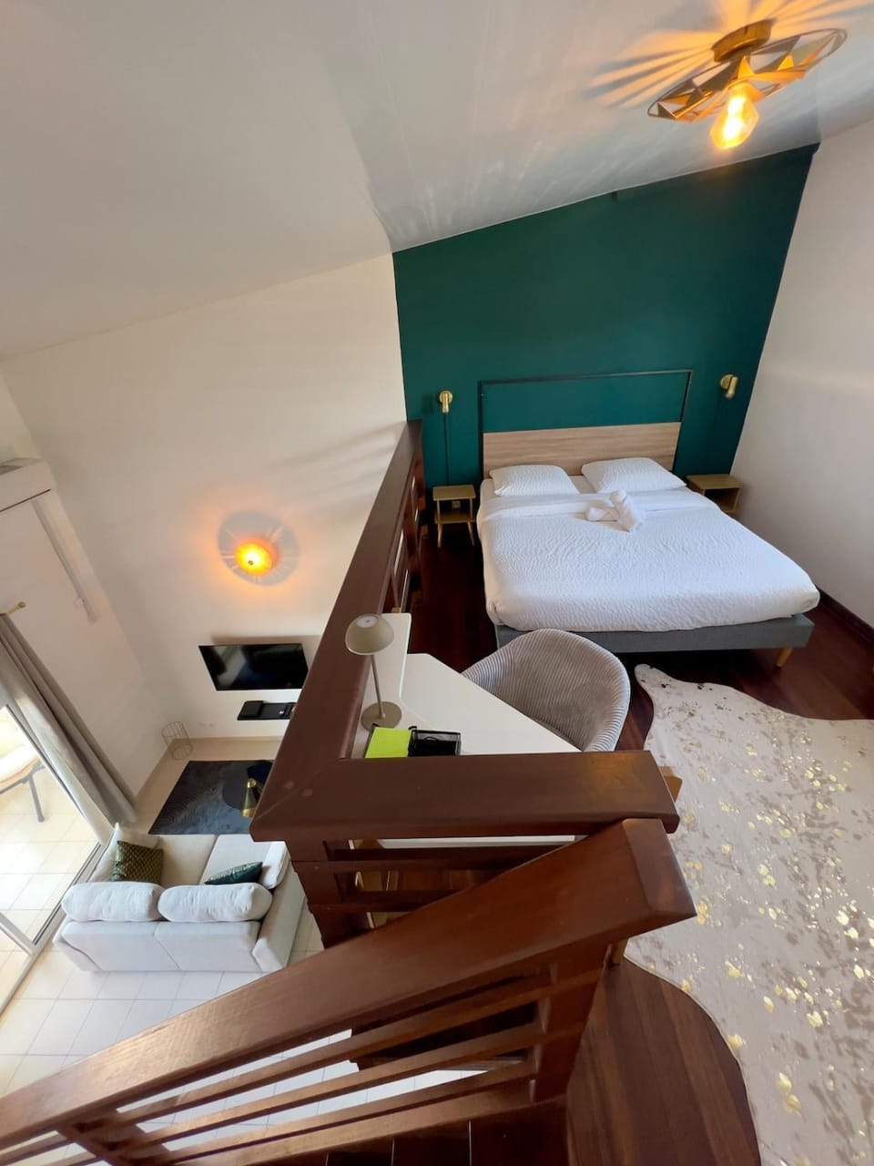 Bed, Photo of the whole room, Bedroom
