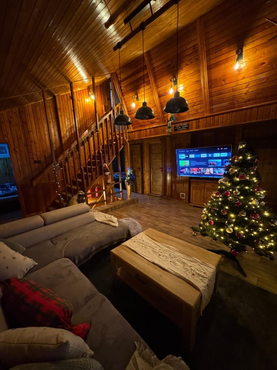 Communal lounge/ TV room, TV and multimedia, Living room