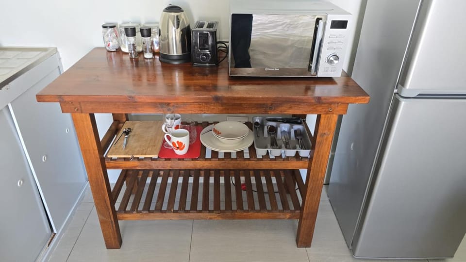 Kitchen or kitchenette, kitchen