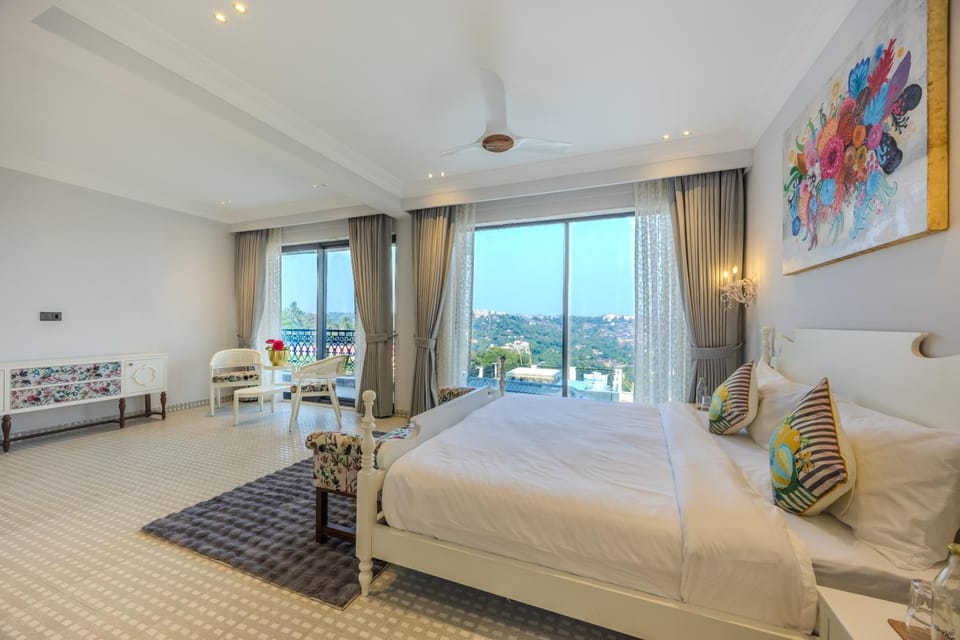 Valley View 5-BHK Villa With Private Pool, Sit-out Areas, TT Table, Pool Table , Bar & Scenic Views Villa in Goa, India