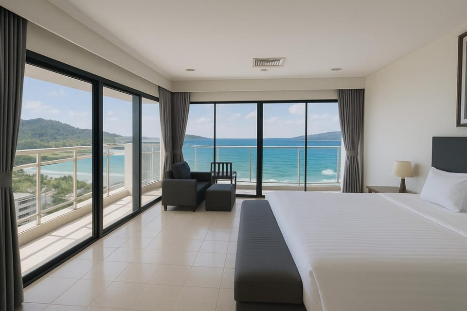 Patong Beachfront Tower 30 Floor Penthouse Hotel in Patong