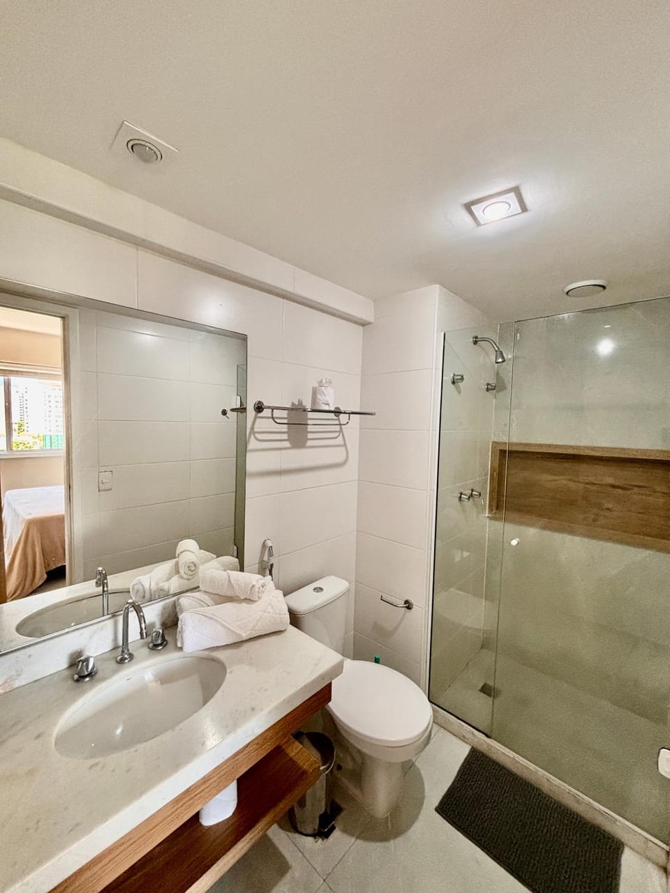 Bathroom, towels