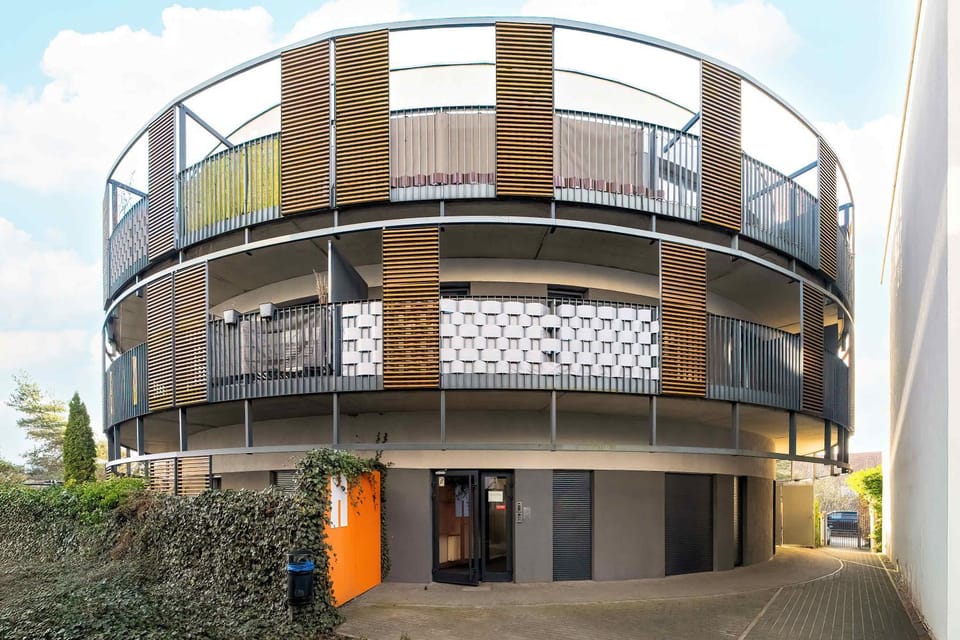 Property building, Day