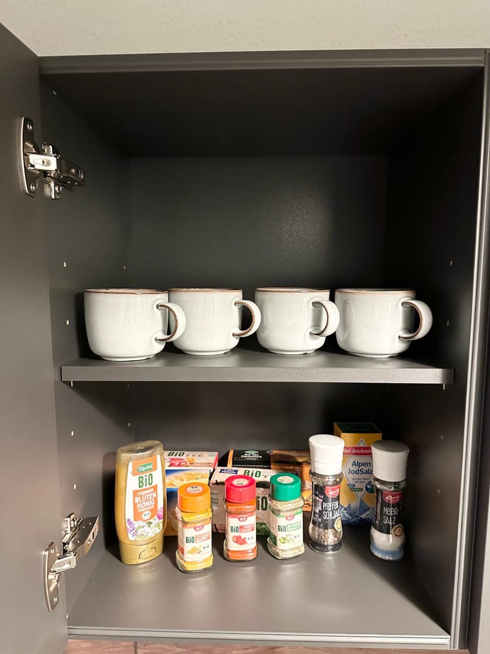 Coffee/tea facilities, Kitchen or kitchenette