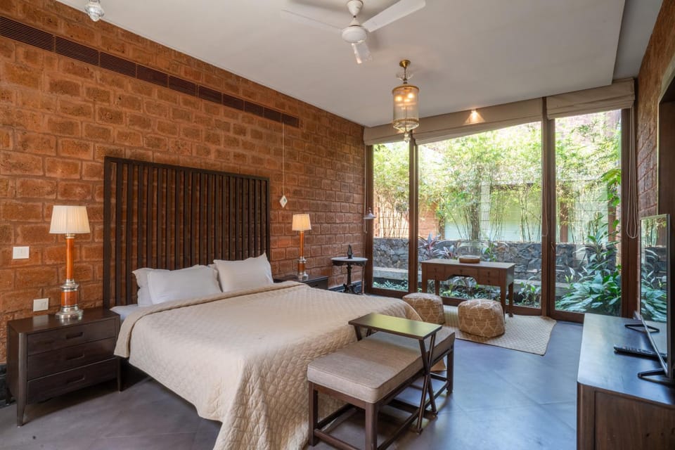 ELIVAAS Signature The Glass Villa - An ultra-luxurious 4-BHK villa with an infinity pool Villa in Goa, India