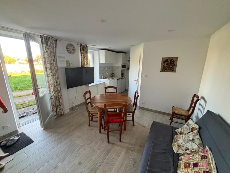 Maison individuelle au cœur d'un village dynamique House in Auvergne-Rhône-Alpes