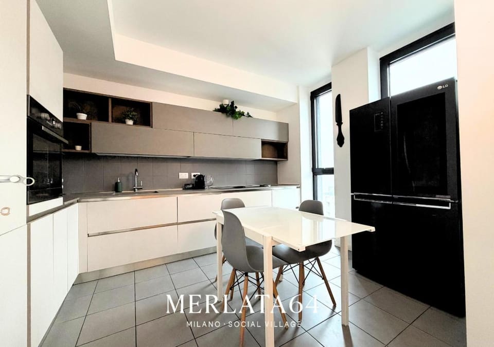 Kitchen or kitchenette, Dining area, oven, stove