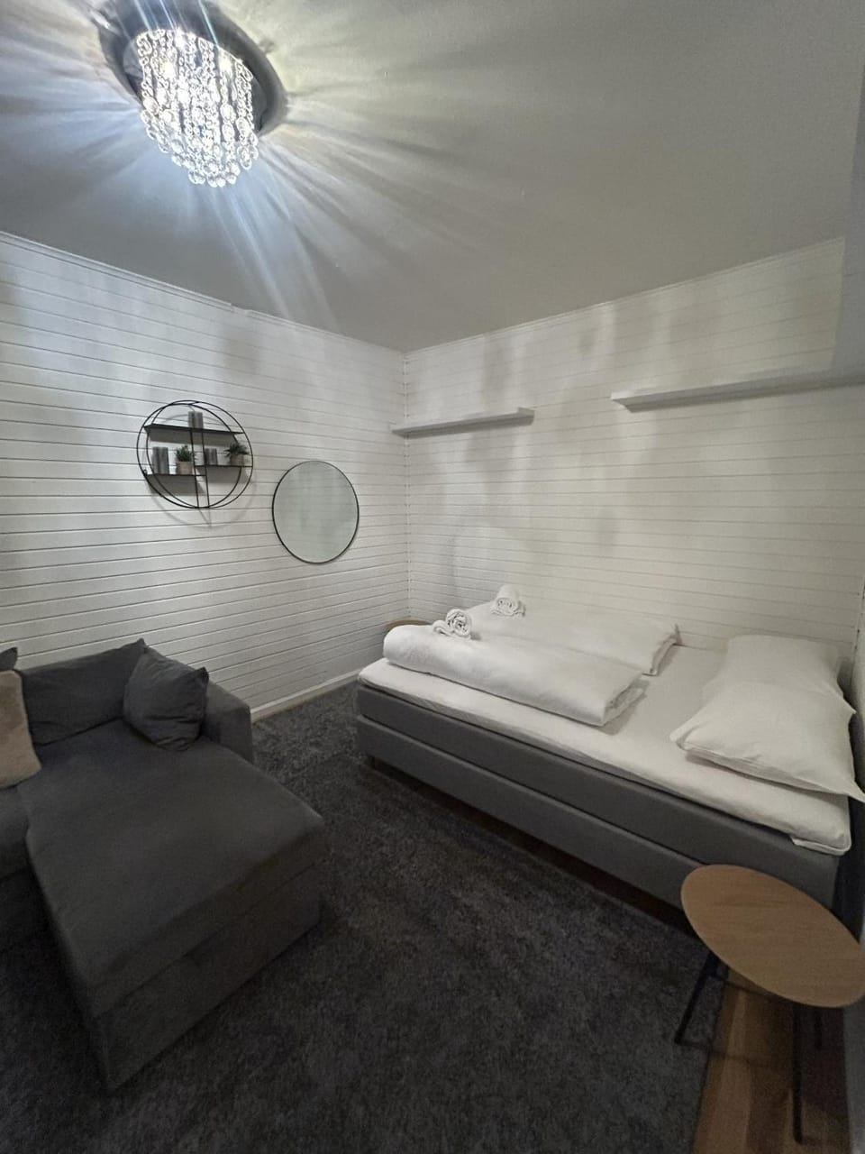 Bed, Living room, Photo of the whole room, Bedroom
